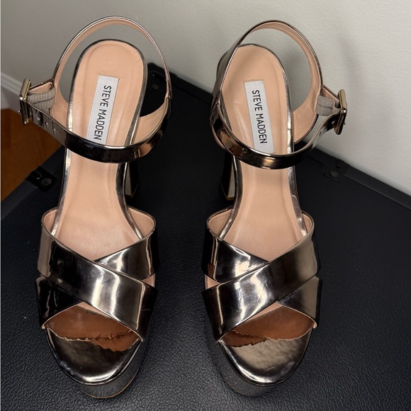 Viada Gold Metallic Mirror Platform Heels Sandals Sky High - Picture 5 of 5